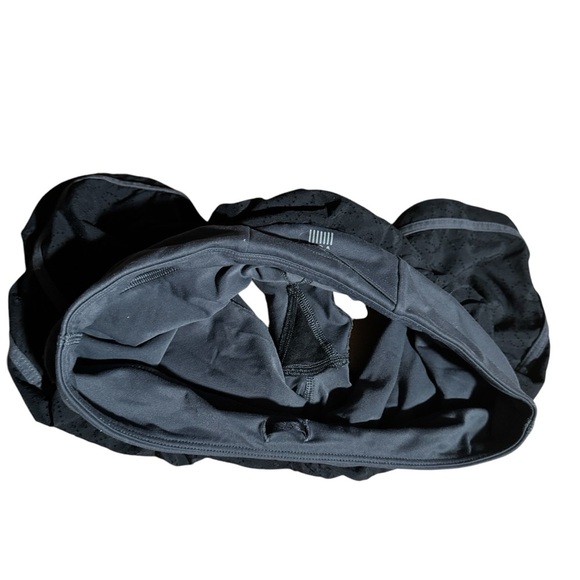 Victoria’s Secret Woman’s VSX Sport Layered Shorts Size XS - Picture 7 of 10